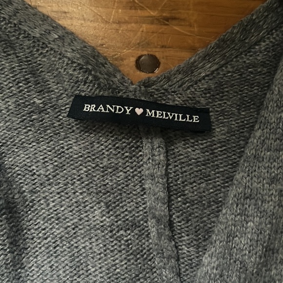 Brandy Melville cardigan - Picture 2 of 2
